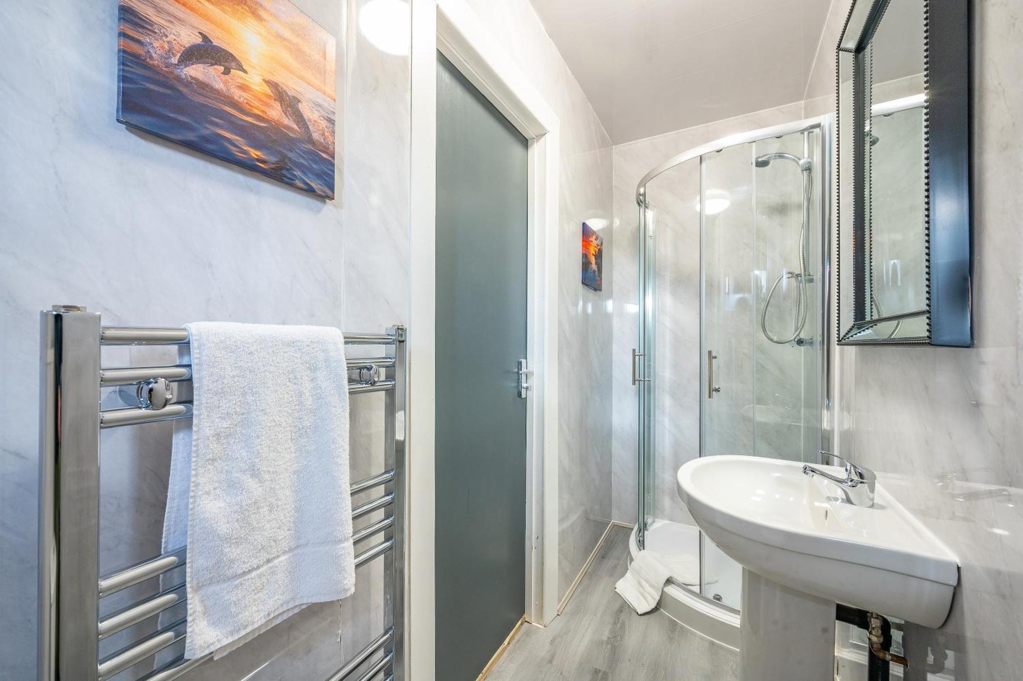 *Rc246*For Your Relaxed & Cosy Stay + Free Parking Leeds  Eksteriør billede